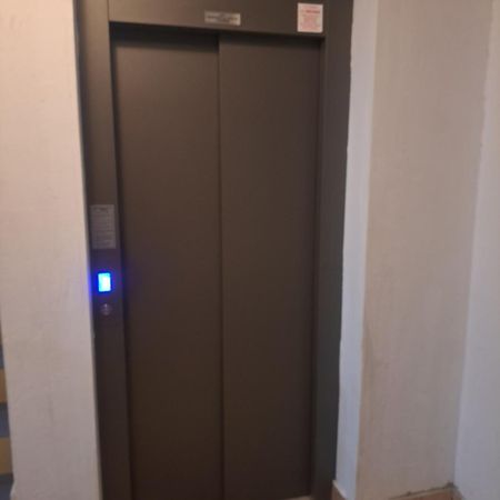 Stan Na Dan 021 Apartman Újvidék Kültér fotó