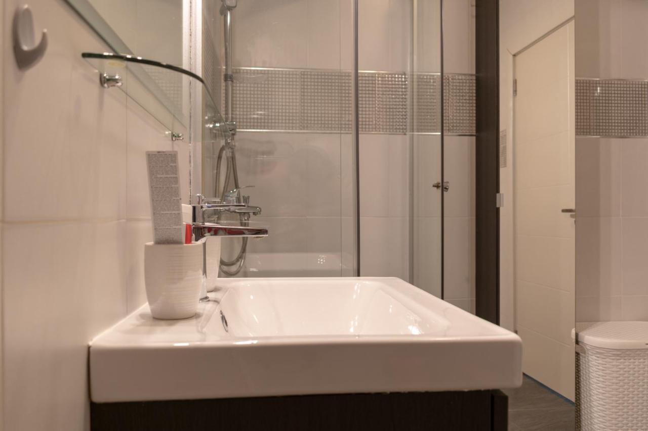 Stan Na Dan 021 Apartman Újvidék Kültér fotó