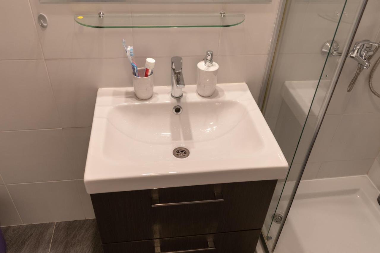 Stan Na Dan 021 Apartman Újvidék Kültér fotó